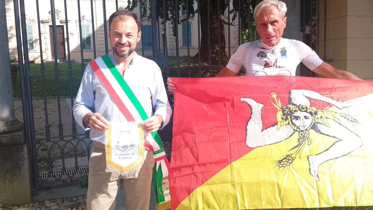 Leonardo Cavazzi con il sindaco di Santena Roberto Ghio