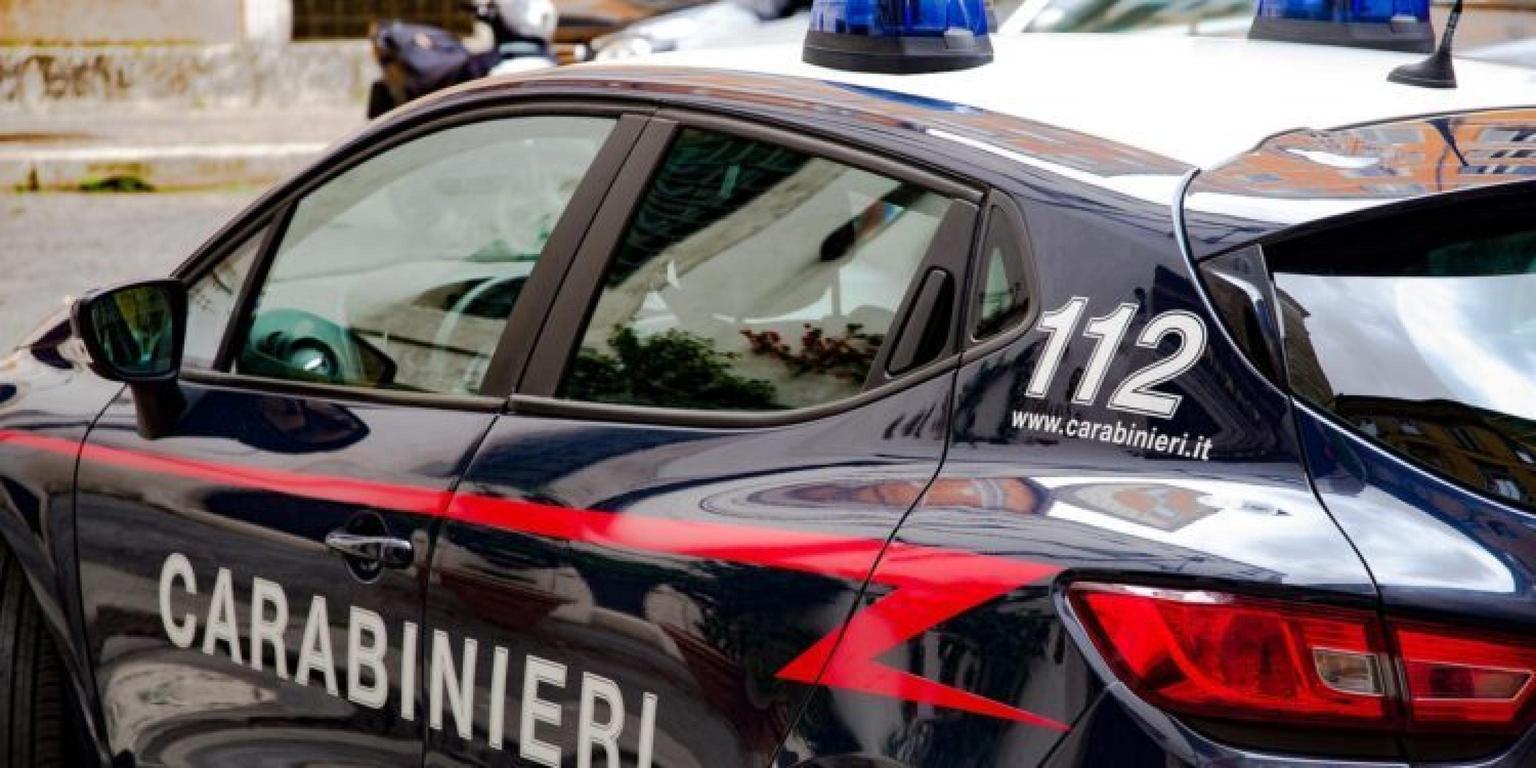 omicidio a saronno un anziano trovato morto in casa sul corpo ferite da arma da taglio