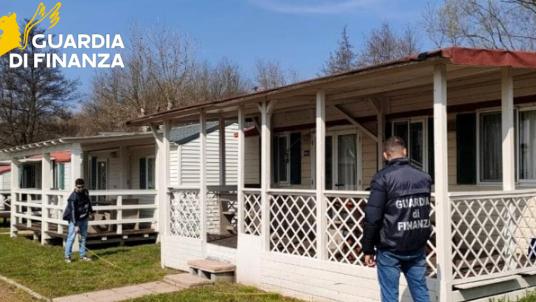 Lago di Como: Scoperto un Villaggio Vacanze Abbandonato con un Debito Imu di 350.000 Euro!
