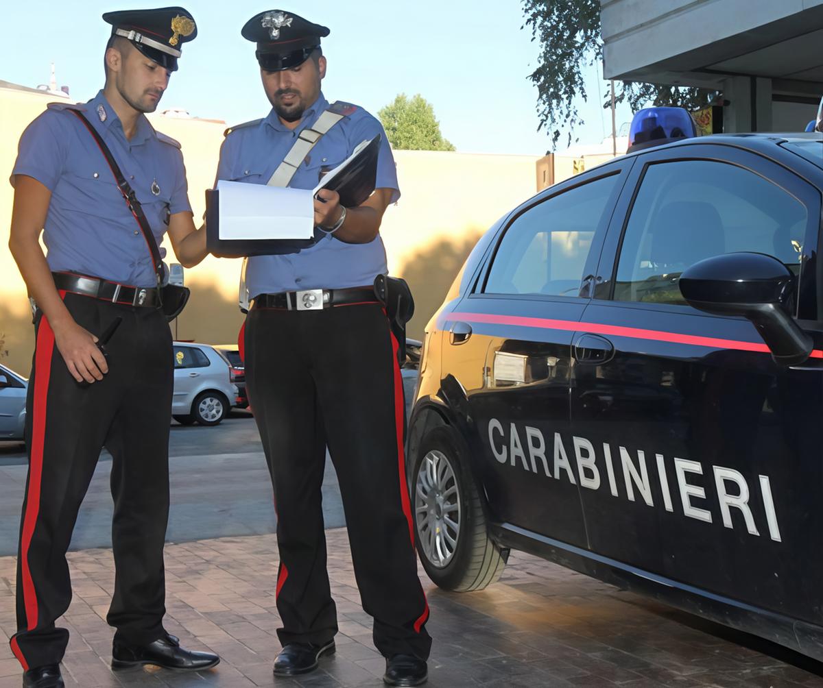 Morto in casa da tre anni. Il fratello in un luogo sicuro. E in paese tutti increduli