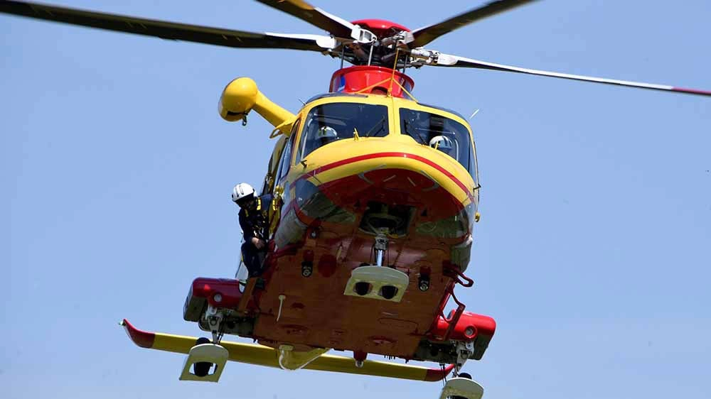 L'uomo è stato trasportato in codice rosso all'ospedale Niguarda di Milano L'uomo è stato trasportato in codice rosso all'ospedale Niguarda di Milano