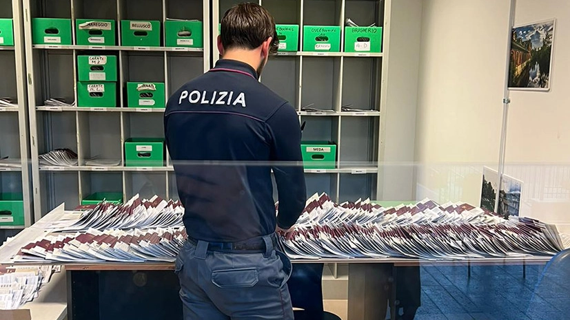 L'ufficio passaporti della Questura di Monza