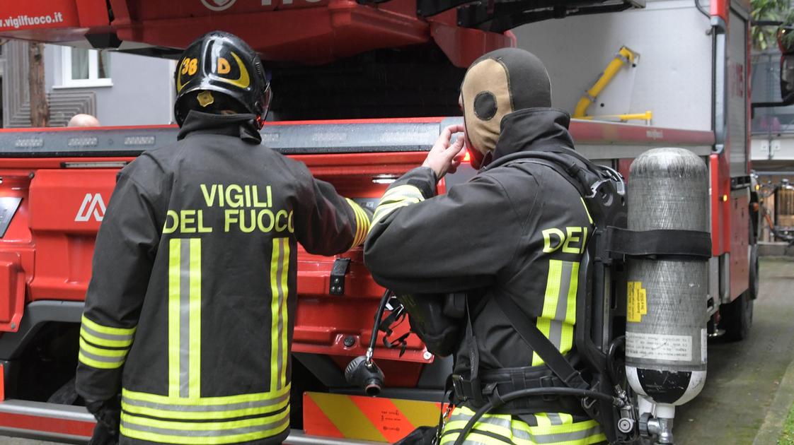 darfo spray al peperoncino a scuola 5 studenti di 15 anni intossicati il responsabile ho fatto una stupidaggine da Ilgiorno.it darfo spray al peperoncino a scuola 5 studenti di 15 anni intossicati il responsabile ho fatto una stupidaggine