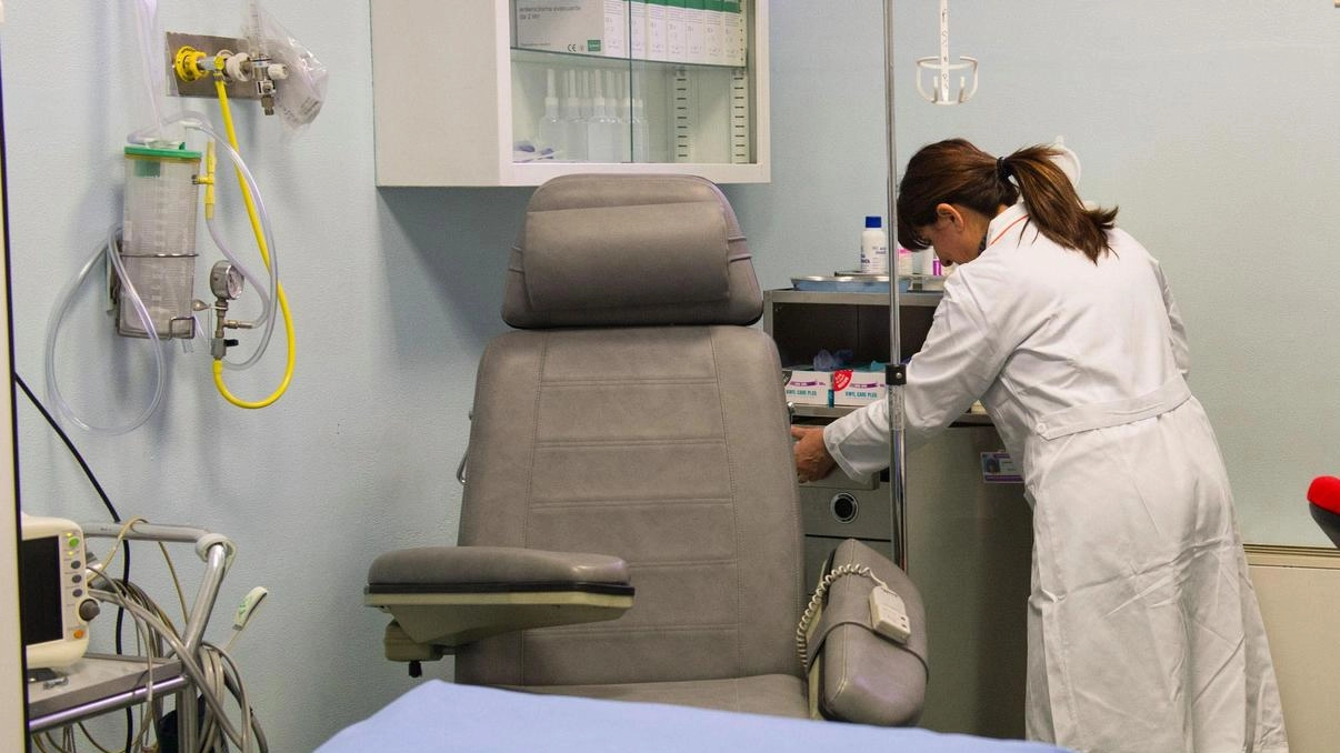 L'Asst Rhodense a Garbagnate Milanese attiva un servizio per prescrizioni di farmaci cronici. I cittadini possono richiederle via mail per risposte rapide. L'Asst Rhodense a Garbagnate Milanese attiva un servizio per prescrizioni di farmaci cronici. I cittadini possono richiederle via mail per risposte rapide.