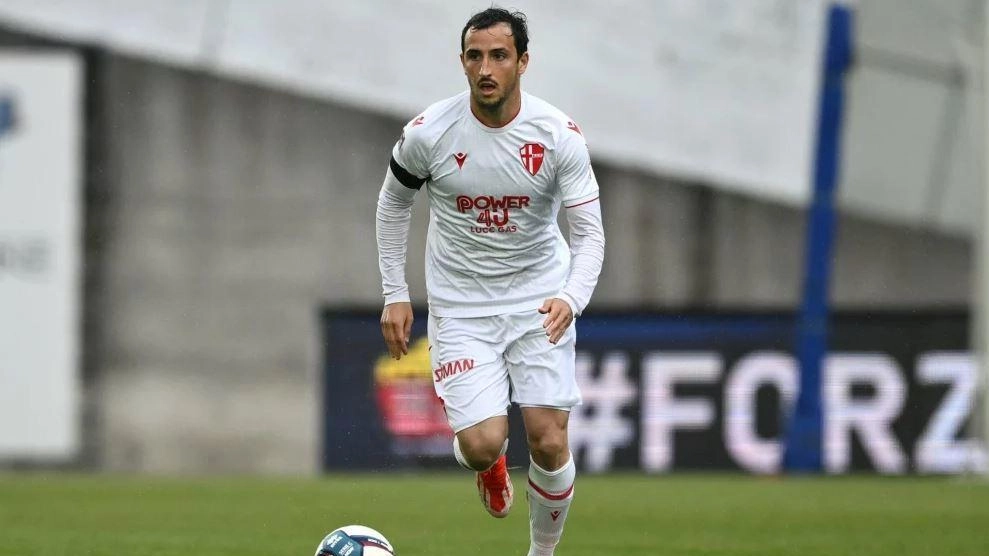 Il difensore centrale del Padova, Filippo Delli Carri è il principale obiettivo del Monza Sarebbe il sostituto di Armando Izzo che a giorni può chiudere con la Cremonese Il difensore centrale del Padova, Filippo Delli Carri è il principale obiettivo del Monza Sarebbe il sostituto di Armando Izzo che a giorni può chiudere con la Cremonese