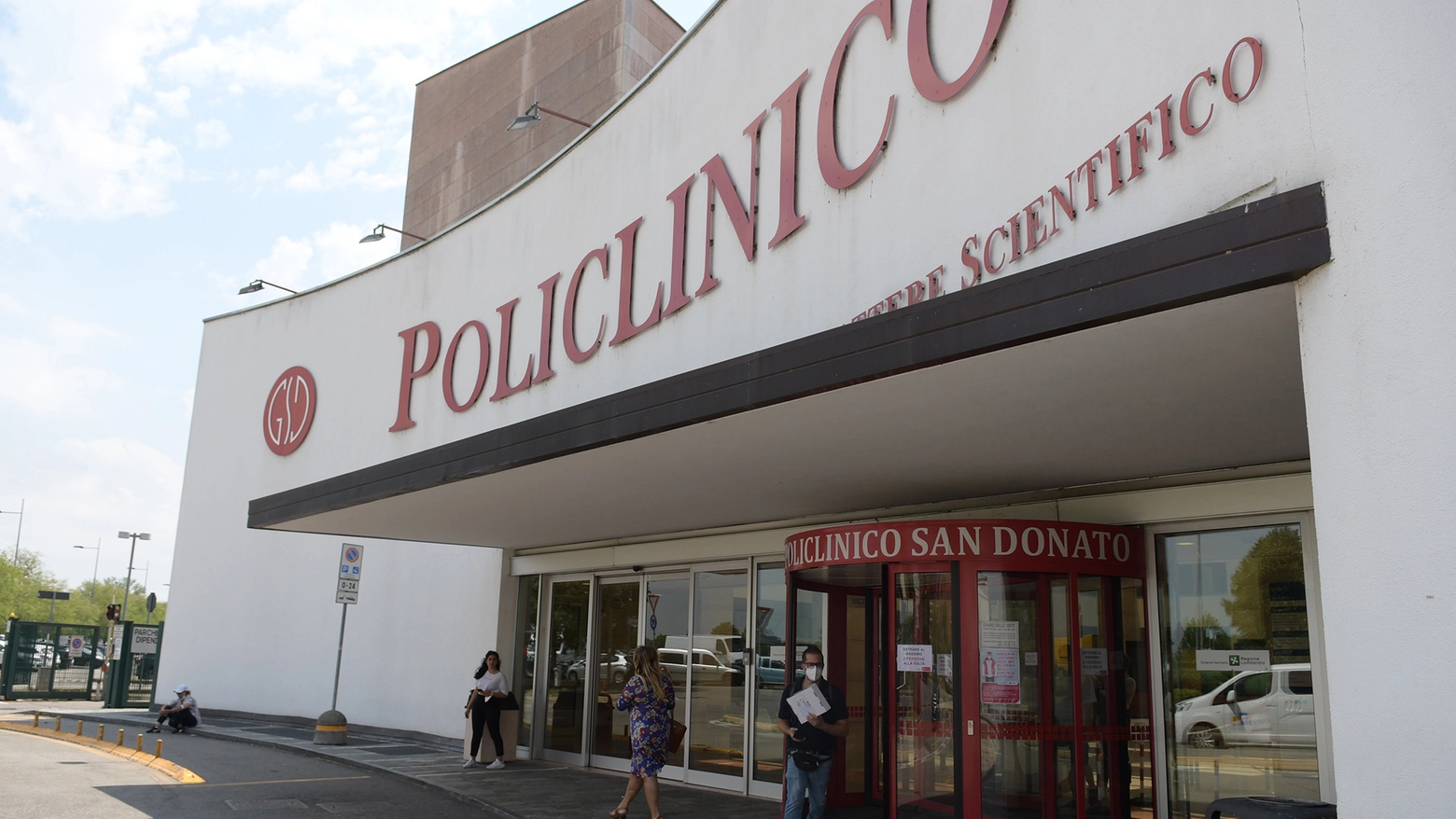 L'esterno del Policlinico San Donato a Milano