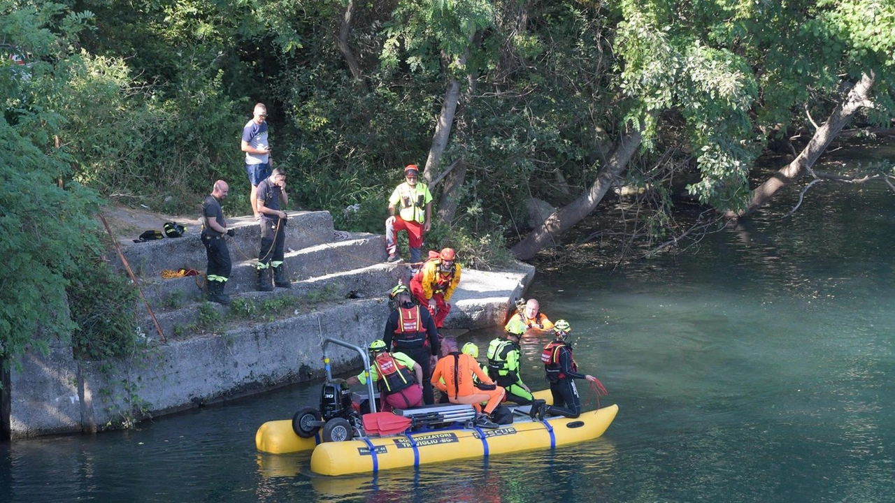 Sul posto sono intervenuti i soccorritori Sul posto sono intervenuti i soccorritori