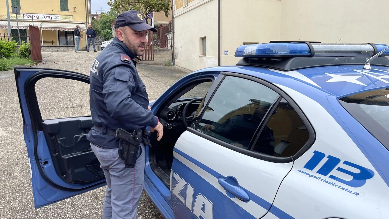 Polizia (Archivio) Polizia (Archivio)