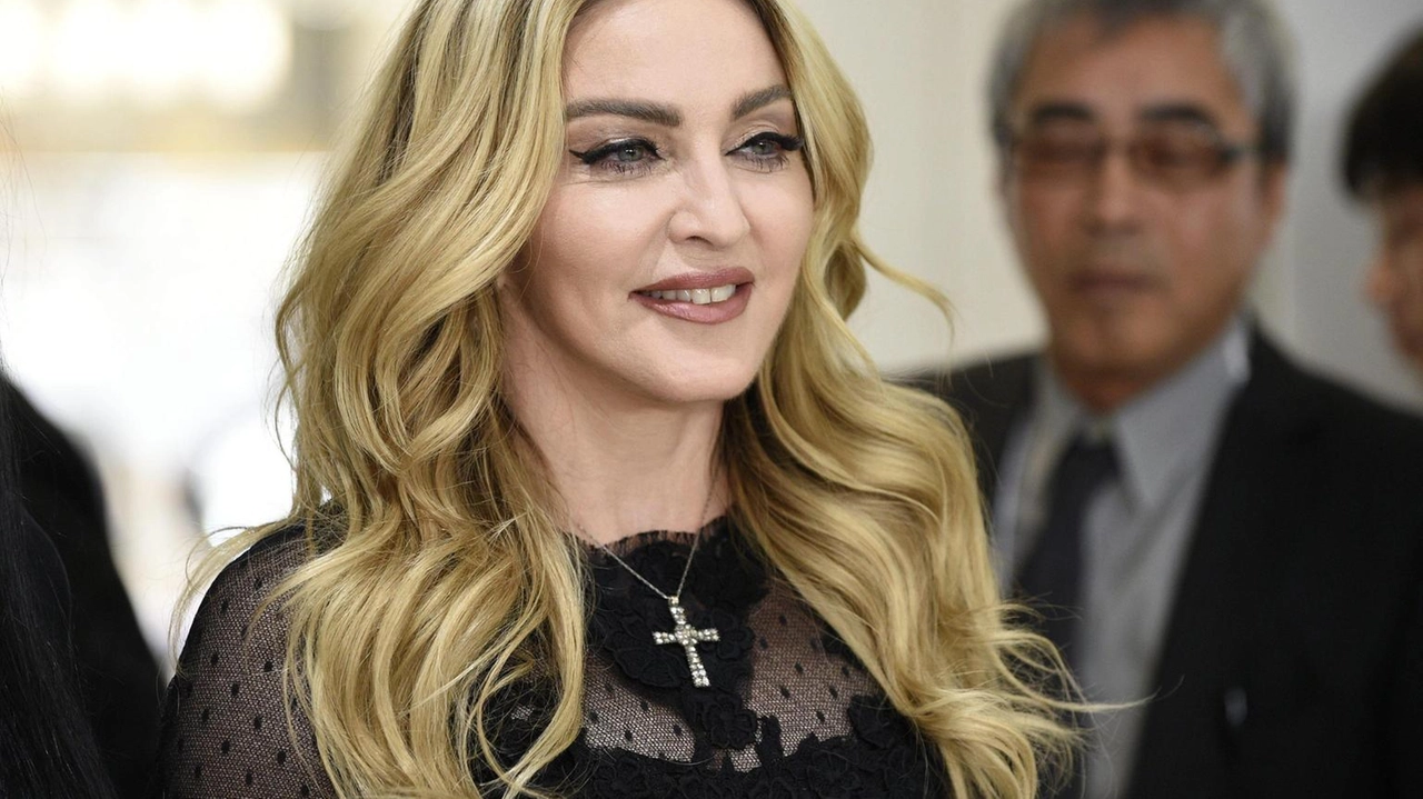 La popstar su X: 'Prima che sia troppo tardi' La popstar su X: 'Prima che sia troppo tardi'