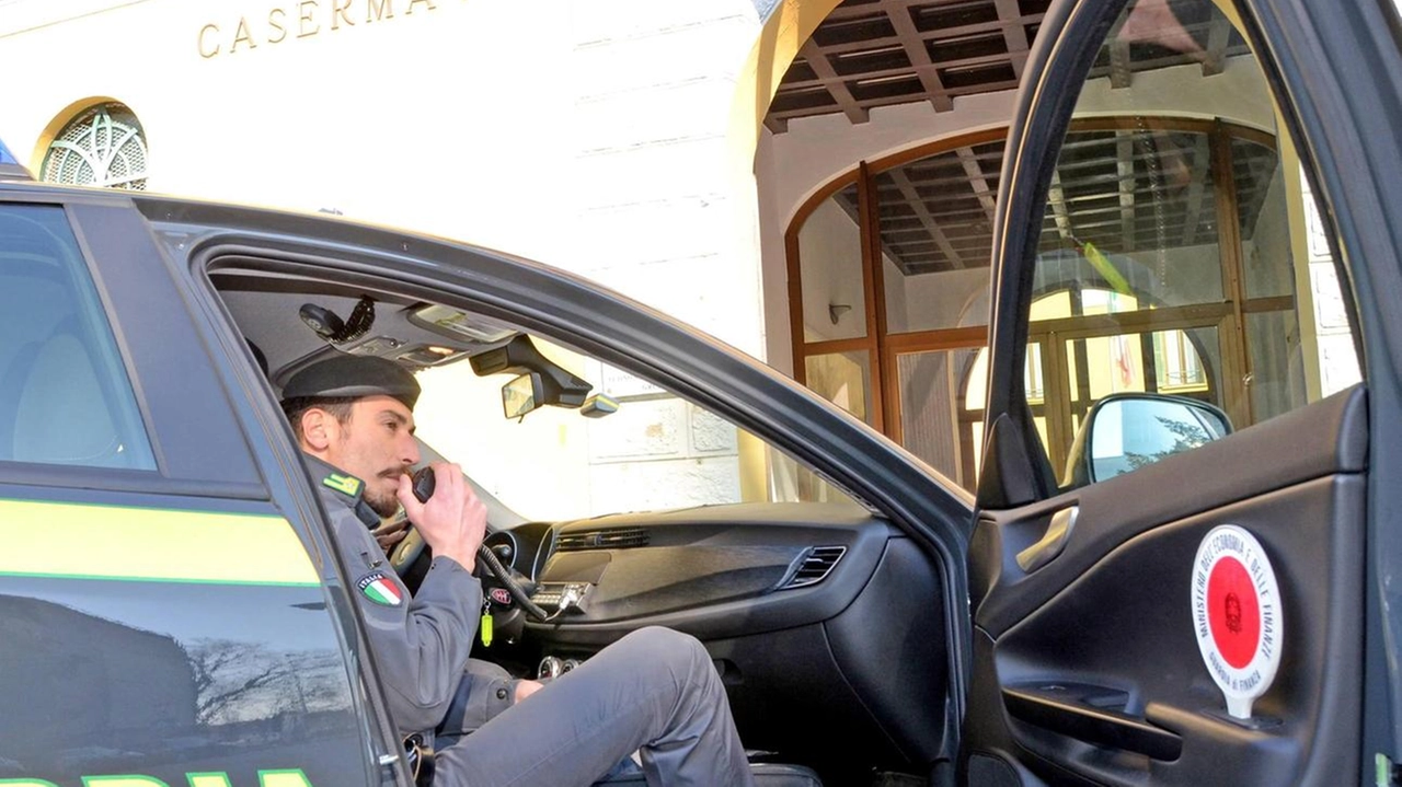 Gli uomini delle Fiamme Gialle dovevano fare solo un controllo di tipo fiscale ma non è escluso che sospettassero già qualcosa Gli uomini delle Fiamme Gialle dovevano fare solo un controllo di tipo fiscale ma non è escluso che sospettassero già qualcosa