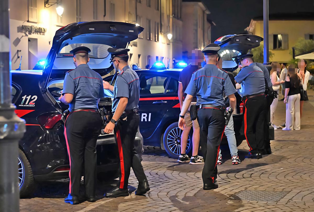 soldi sul caminetto e cocaina nell8217auto arrestato per spaccio
