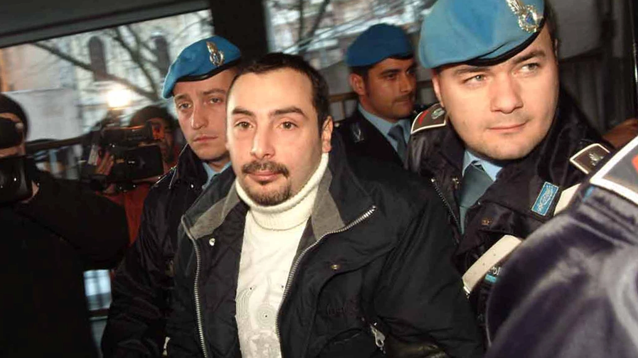 Nicola Sapone nel 2006 in Tribunale a Busto Arsizio Nicola Sapone nel 2006 in Tribunale a Busto Arsizio
