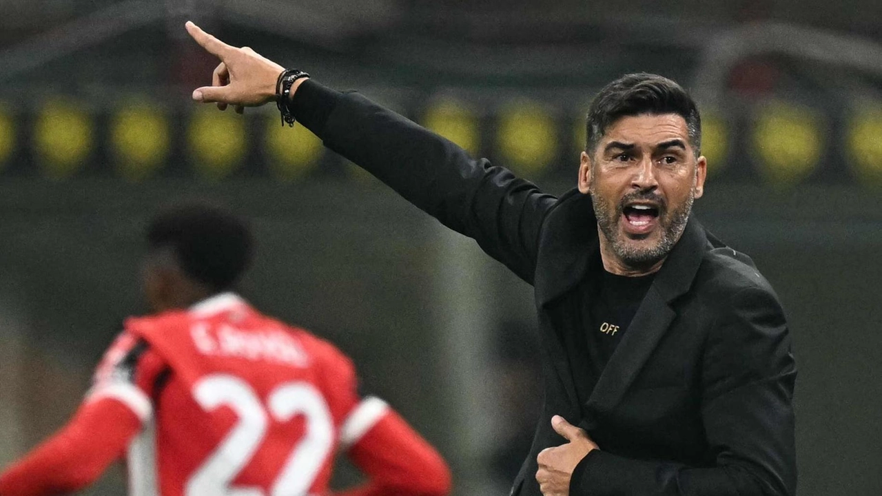 Paulo Fonseca (51 anni) è arrivato al Milan quest’estate dopo due anni al Lille Il tecnico portoghese ha ottenuto fin qui 9 vittorie, 4 pareggi e 5 ko in totale Paulo Fonseca (51 anni) è arrivato al Milan quest’estate dopo due anni al Lille Il tecnico portoghese ha ottenuto fin qui 9 vittorie, 4 pareggi e 5 ko in totale