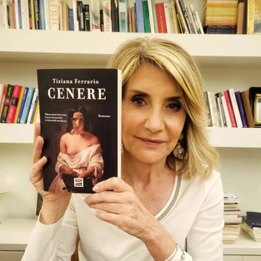 ‘Cenere’, Tiziana Ferrario racconta storie di donne straordinarie che hanno reso grande Milano