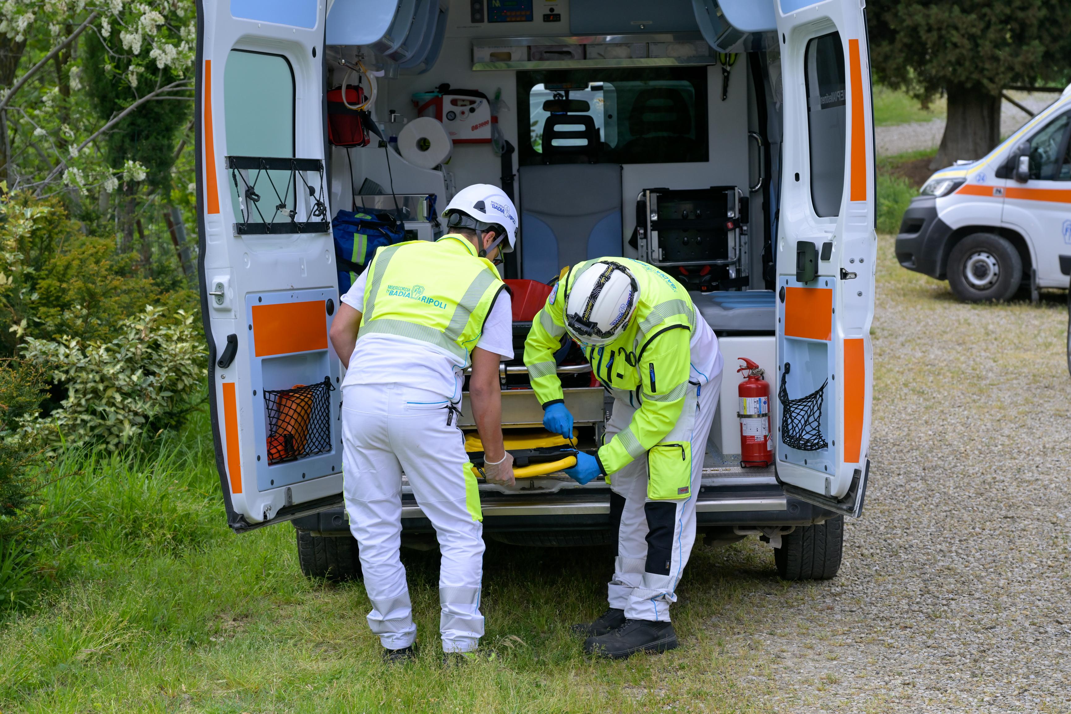 Parco di Monza, ragazzino in bici cade e batte le testa: è grave in ospedale Parco di Monza, ragazzino in bici cade e batte le testa: è grave in ospedale
