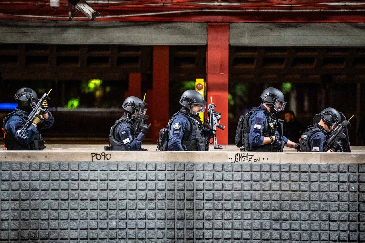 Simulazione attacco terroristico stazione metro San Donato