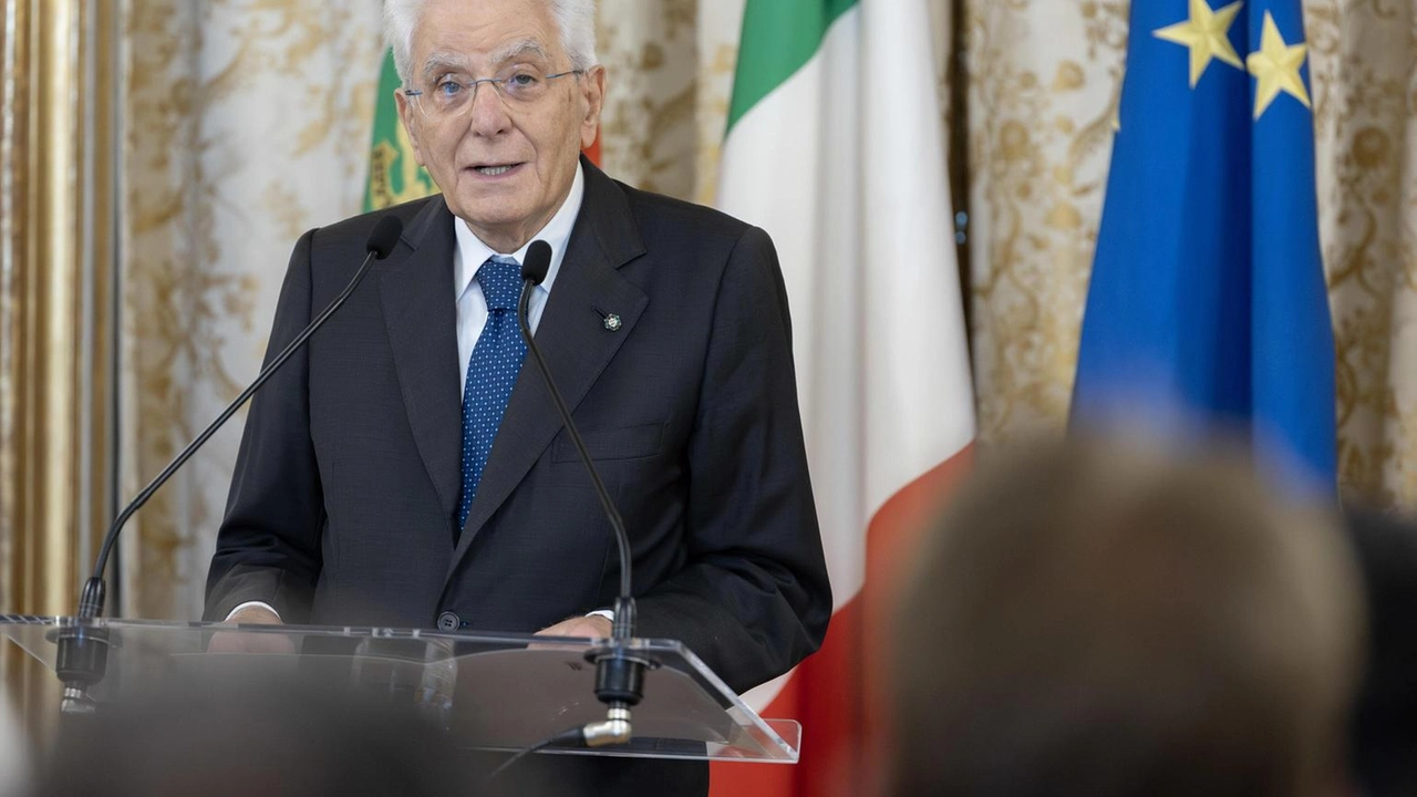 E' "un momento di forte incertezza in Europa e nel mondo"