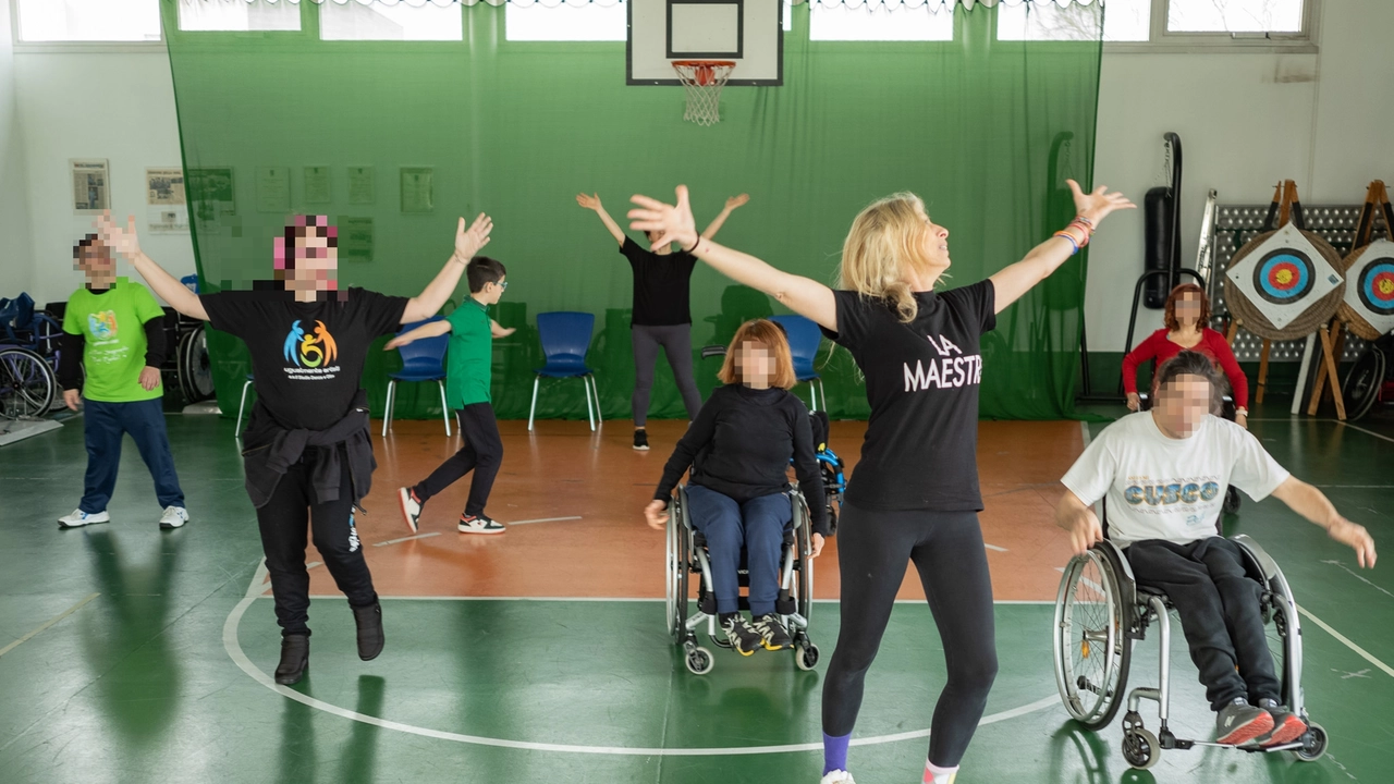 Sport-terapia nella palestra dell’Unità spinale dell’ospedale Niguarda Sport-terapia nella palestra dell’Unità spinale dell’ospedale Niguarda