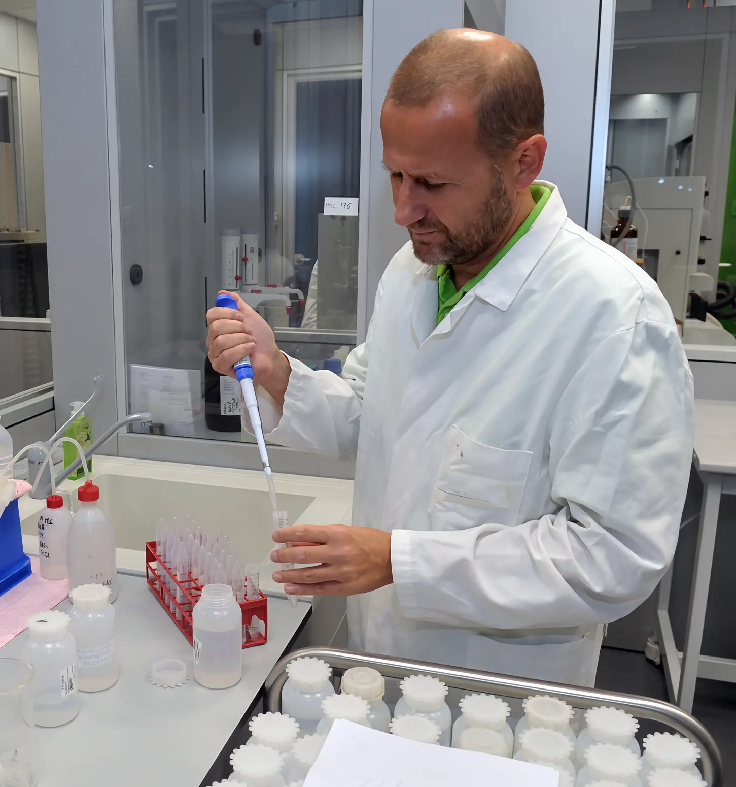 Legionella in via Rizzoli, il focolaio sale a 9 casi. Due nuovi contagiati, sintomi oltre 7 giorni fa