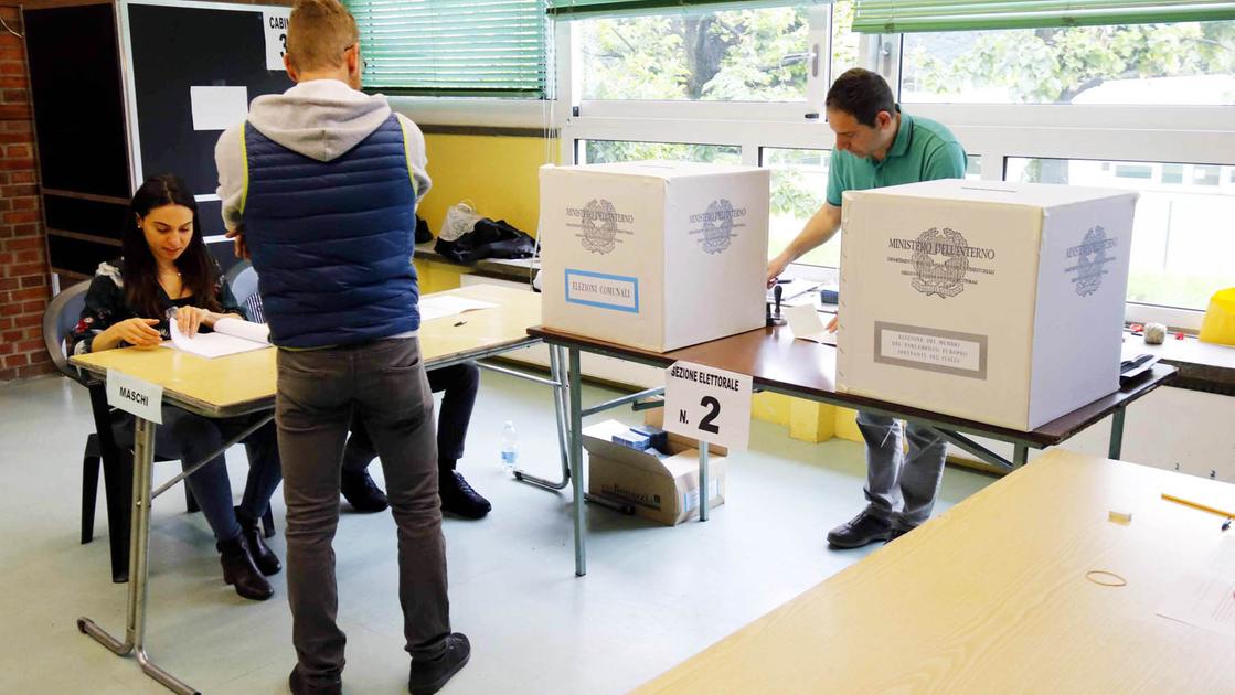 Elezioni comunali 2025 in provincia di Varese, urne aperte per scegliere i nuovi sindaci Elezioni comunali 2025 in provincia di Varese, urne aperte per scegliere i nuovi sindaci