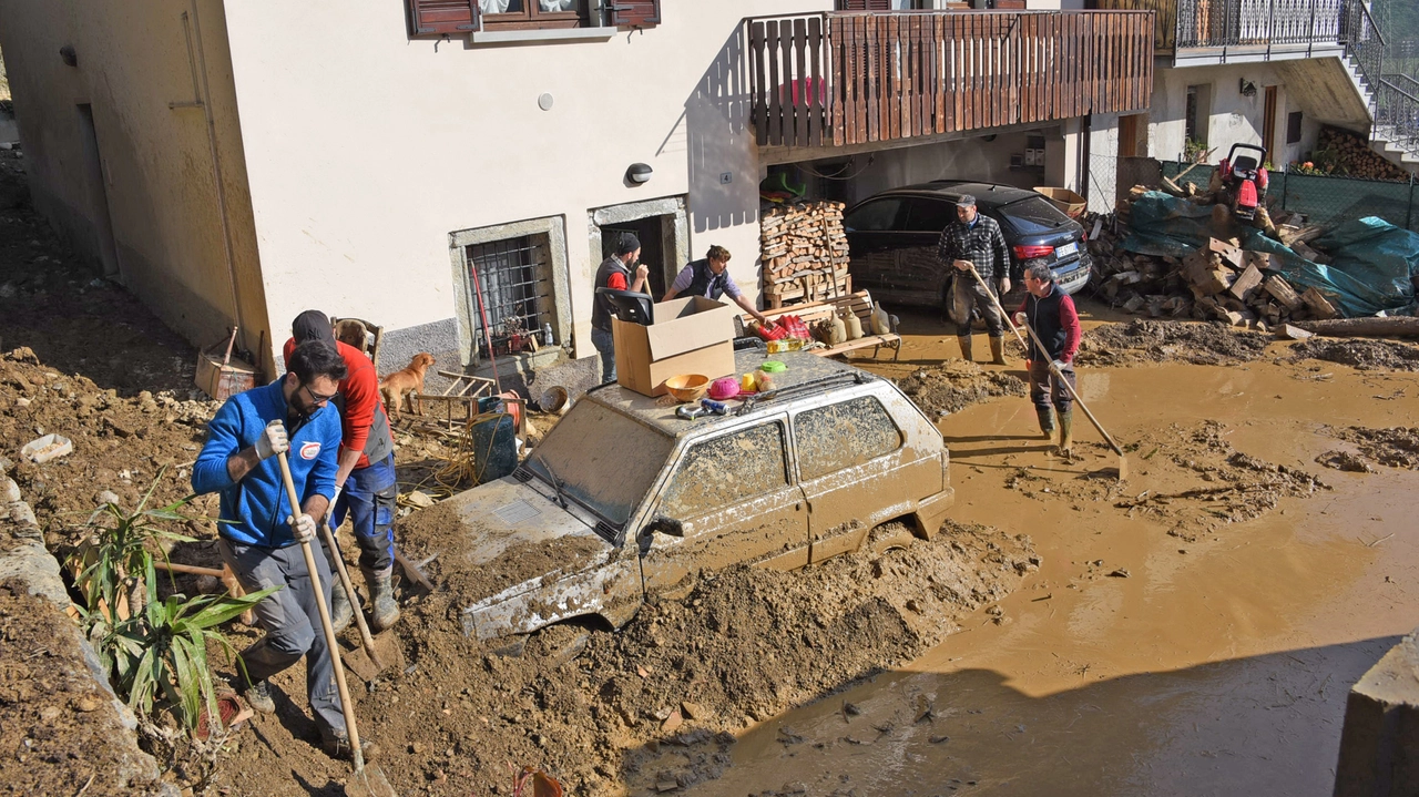 La mattina del 5 aprile 2023 alcuni abitazioni furono invase da acqua e fango