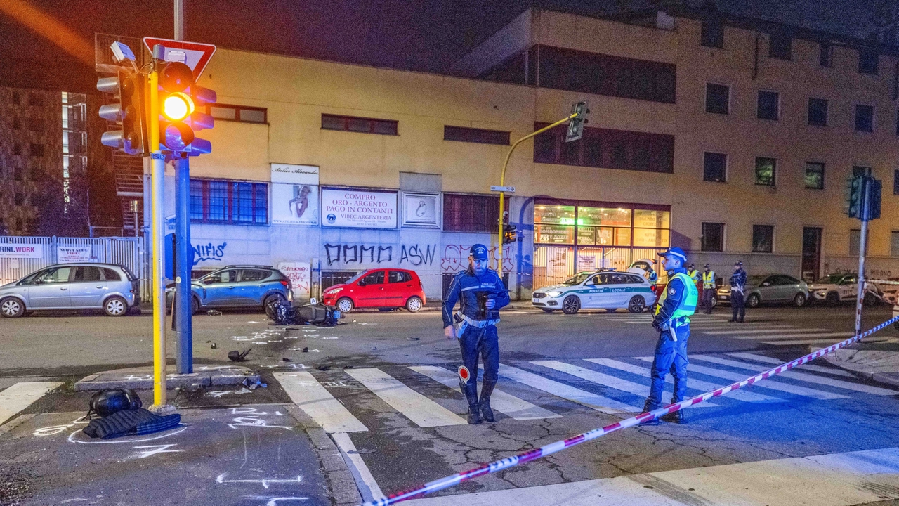 Le pattuglie della Polizia locale in via Marco d'Agrate Le pattuglie della Polizia locale in via Marco d'Agrate