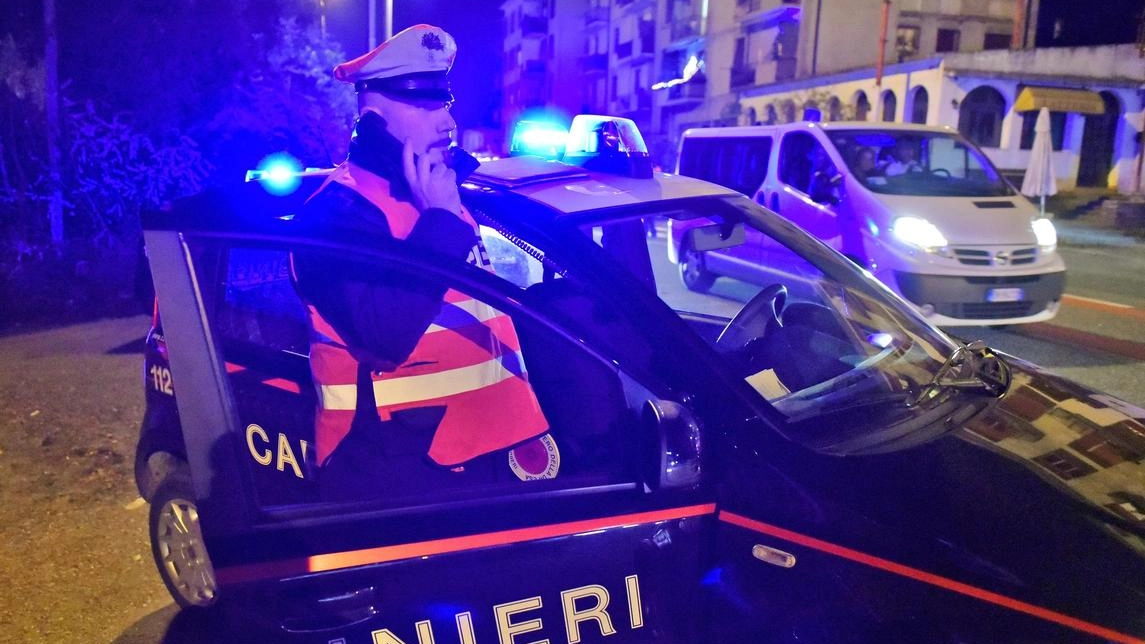 Carabinieri intensificano controlli nella movida milanese: arresti e denunce per resistenza, ricettazione, danneggiamento e guida in stato di ebbrezza. Operazione condotta con successo nel fine settimana. Carabinieri intensificano controlli nella movida milanese: arresti e denunce per resistenza, ricettazione, danneggiamento e guida in stato di ebbrezza. Operazione condotta con successo nel fine settimana.
