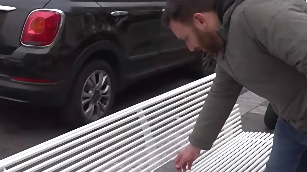 Una panchina bianca per le vittime sul lavoro. È la richiesta presentata in Consiglio comunale dal Pd con la mozione... Una panchina bianca per le vittime sul lavoro. È la richiesta presentata in Consiglio comunale dal Pd con la mozione...