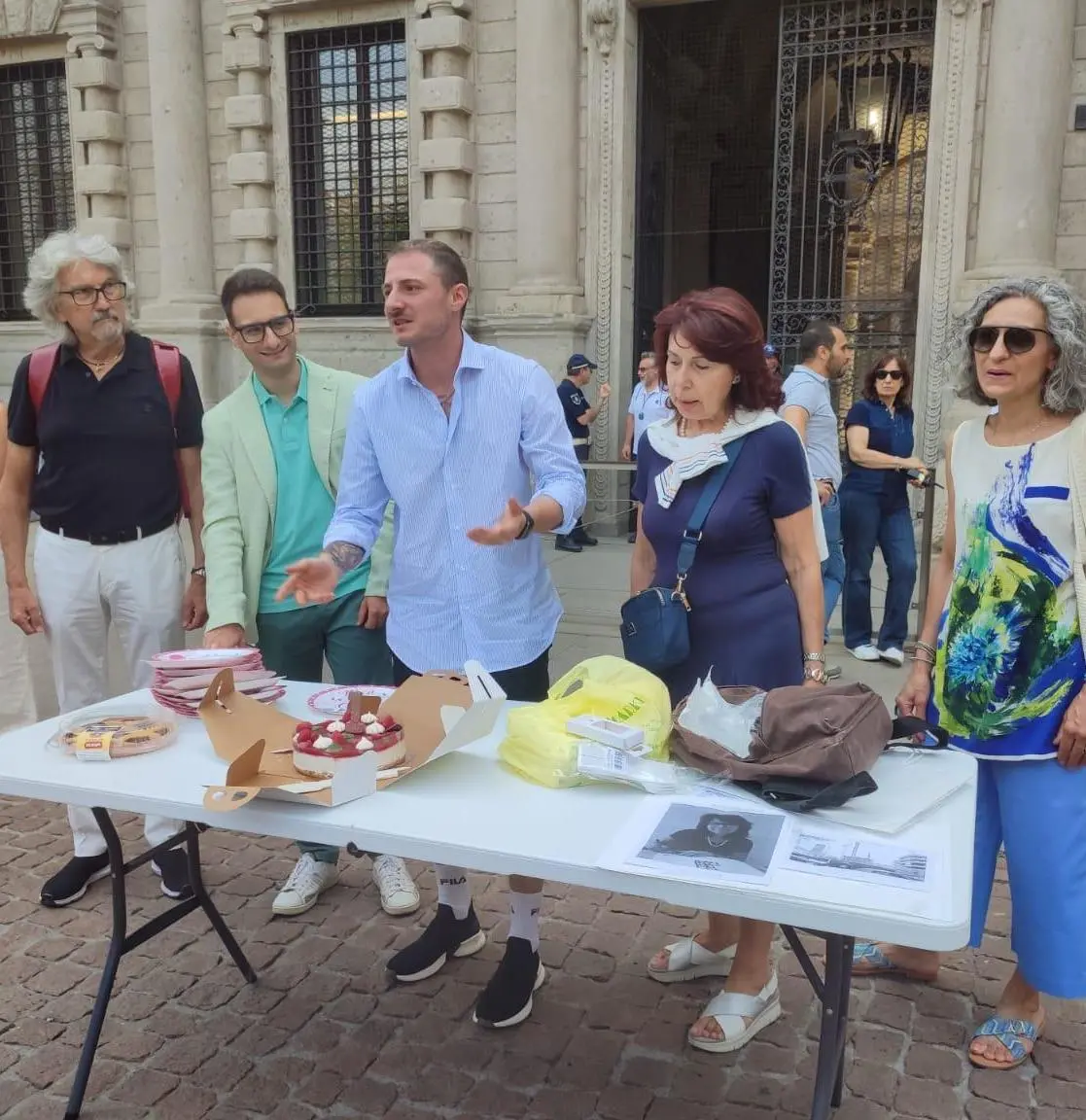 Le “famiglie sospese“: "Progetti ancora fermi. A pagare siamo noi"