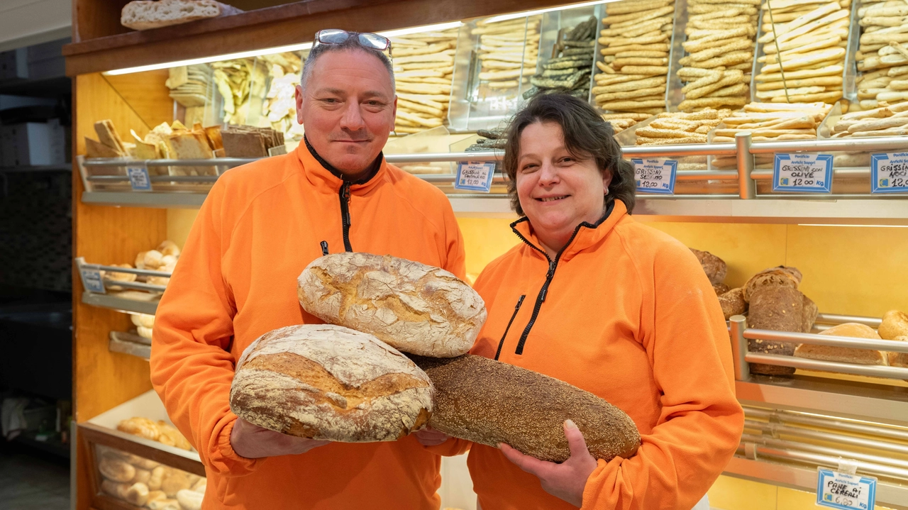 Stewan Mezzullo con la moglie Ioana Daciana Aprì l’attività insieme al padre Domenico che era fornaio Stewan Mezzullo con la moglie Ioana Daciana Aprì l’attività insieme al padre Domenico che era fornaio