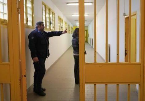 Le botte, poi la violenza vittima una donna. In carcere trentanovenne Le botte, poi la violenza vittima una donna. In carcere trentanovenne