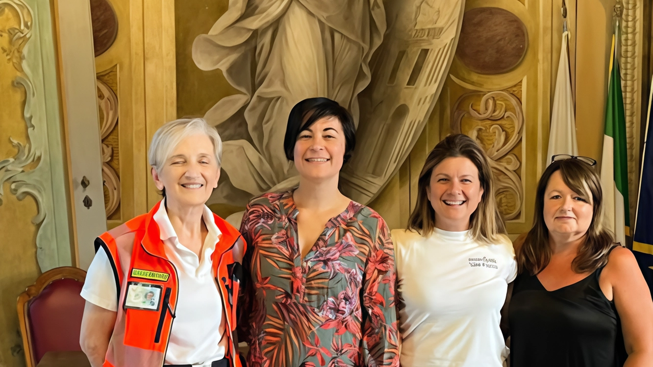 Le amiche di Linda, Roberta Fumagalli ed Elisabetta Zaza con l’assessora Elena Lah Le amiche di Linda, Roberta Fumagalli ed Elisabetta Zaza con l’assessora Elena Lah
