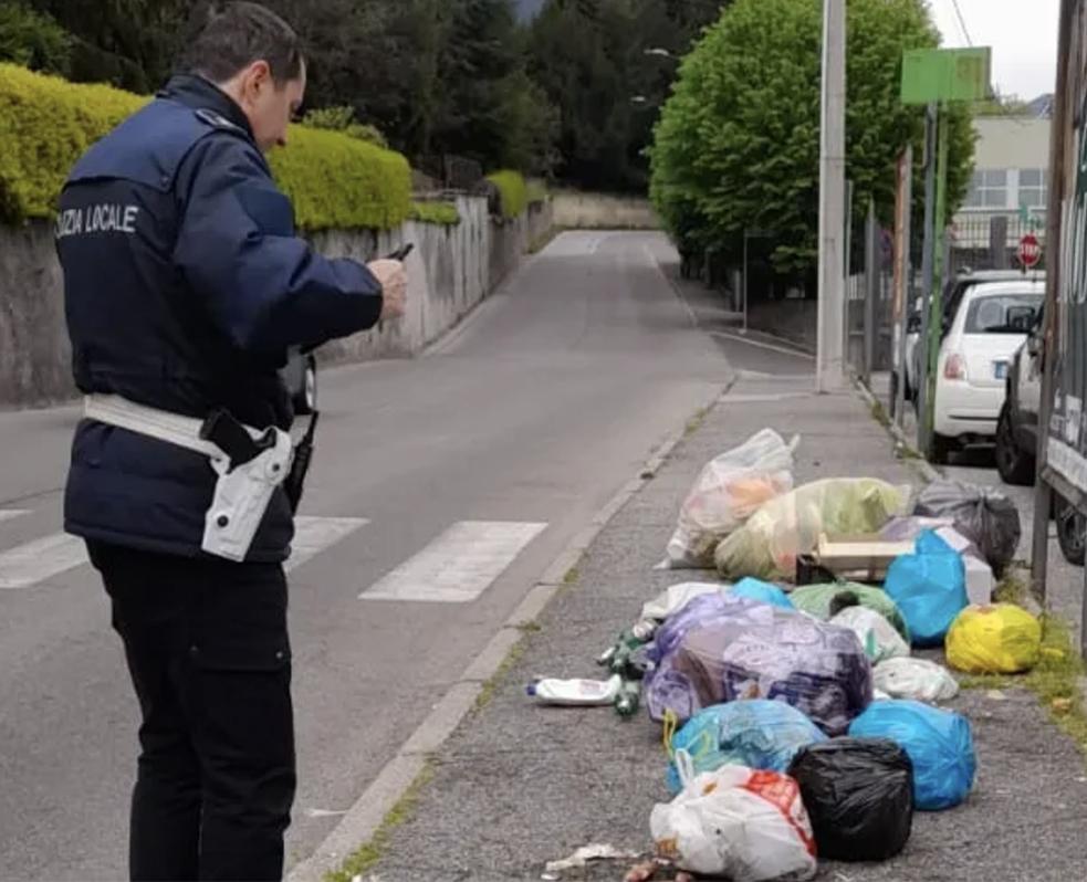 abbandono di rifiuti boom di casi