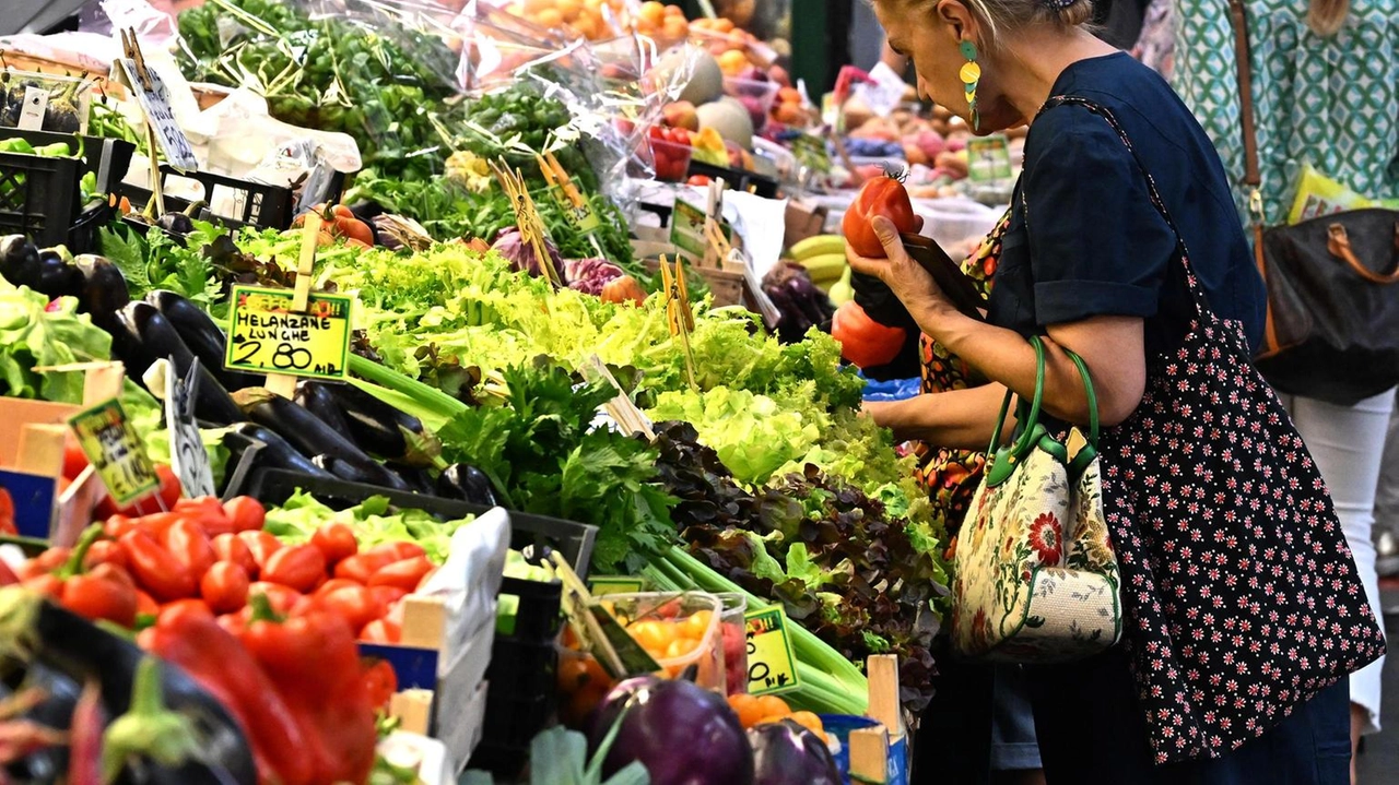 Nell'Ue sale al 2,4%