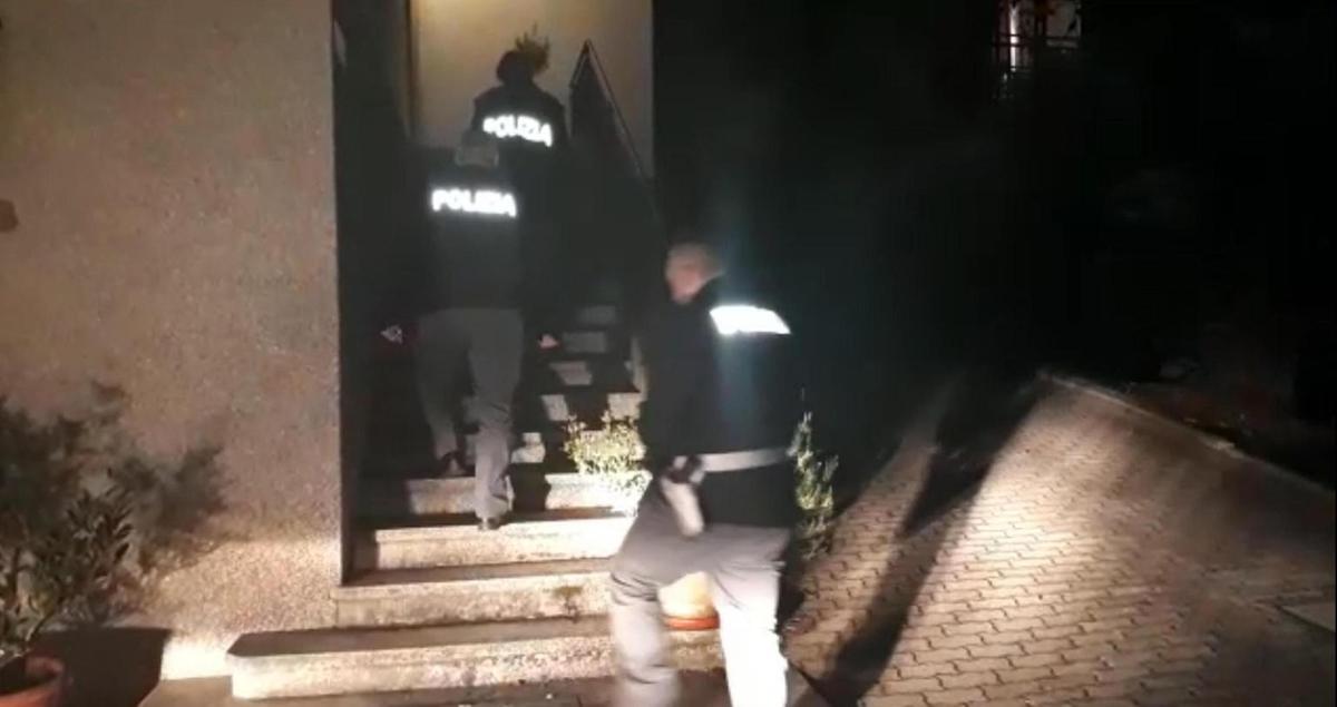 Mantova, arruolava giovani stranieri per azioni terroristiche: arrestato 37enne estremista del Bangladesh