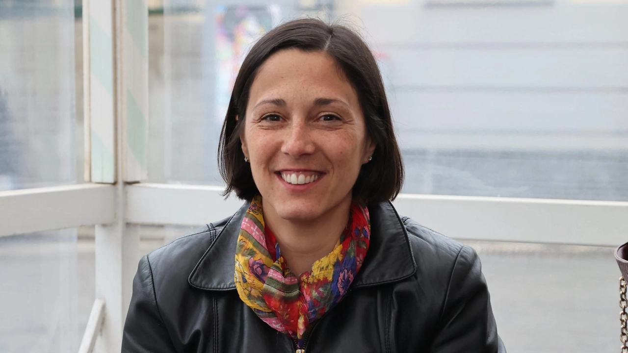 Roberta Giacometti ex consigliere comunale di maggioranza è stata sospesa dal suo incarico per decisione del prefetto: si trova ai domiciliari con l’accusa di corruzione Roberta Giacometti ex consigliere comunale di maggioranza è stata sospesa dal suo incarico per decisione del prefetto: si trova ai domiciliari con l’accusa di corruzione