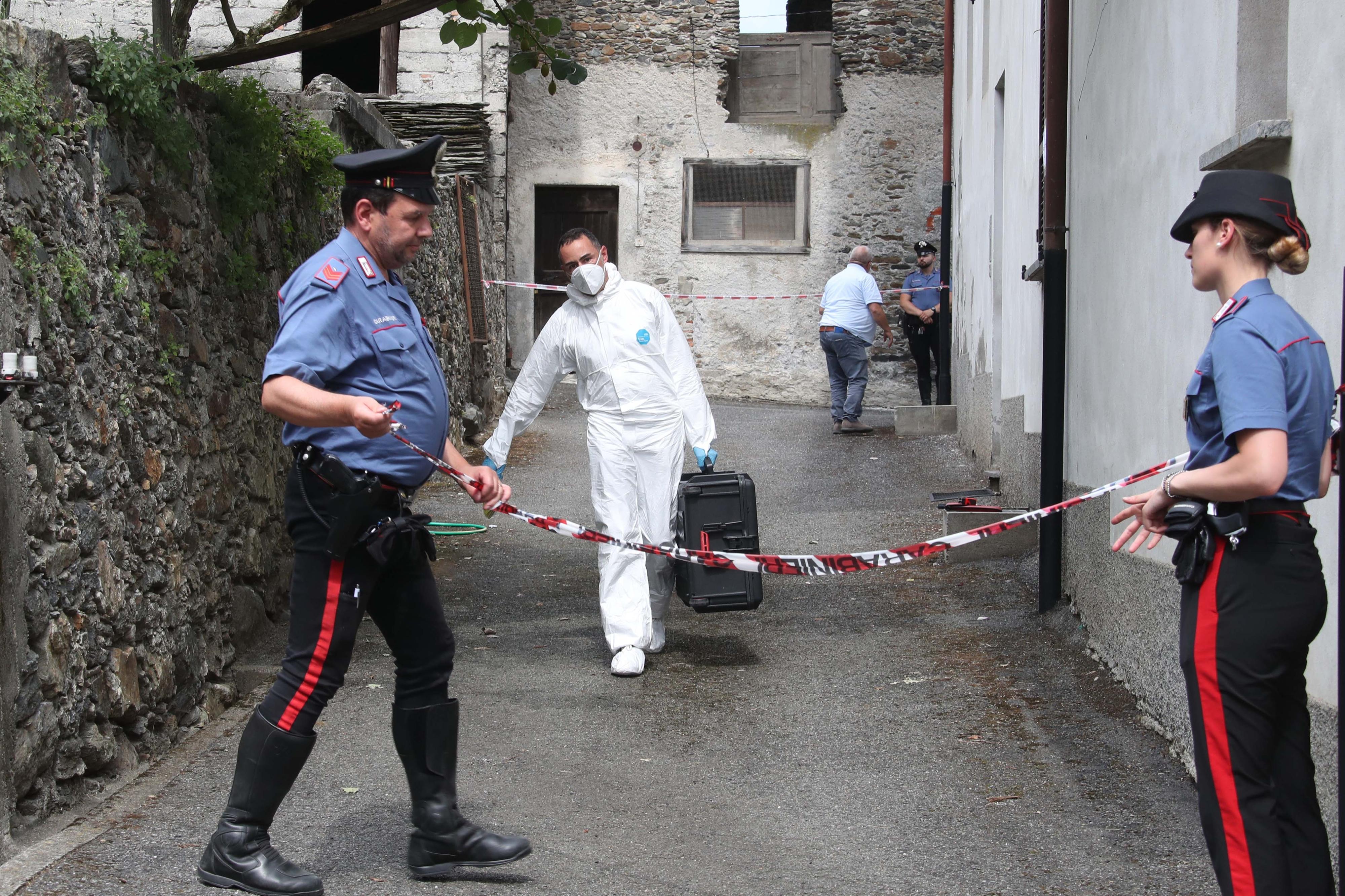 Omicidio suicidio a Villa di Tirano, il dramma di Maria ed Emilio: “Lui stava male, si sentiva spento” Omicidio suicidio a Villa di Tirano, il dramma di Maria ed Emilio: “Lui stava male, si sentiva spento”