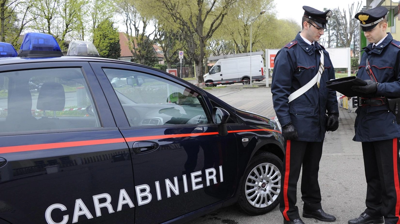 Sul posto i carabinieri che hanno raccolto la testimonianza dell’uomo