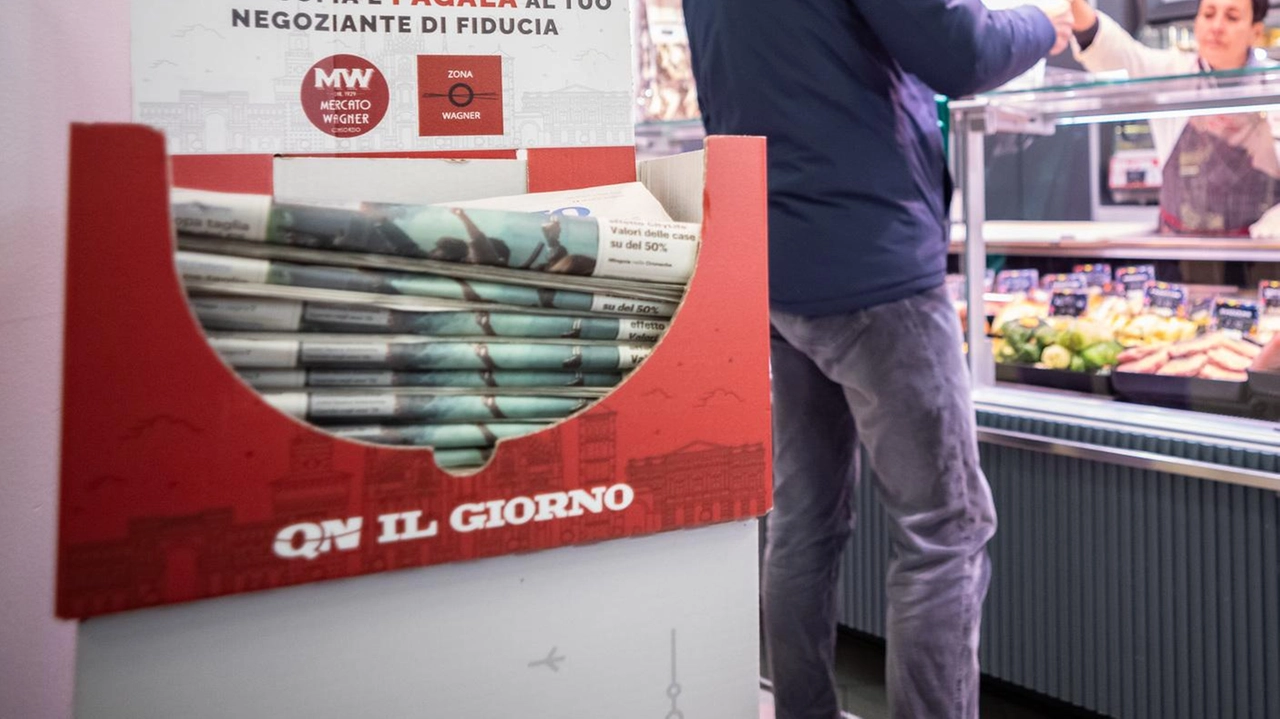 “Il Giorno“ al mercato di Wagner porta le notizie sempre vicino ai lettori, che possono acquistare il nostro quotidiano mentre...