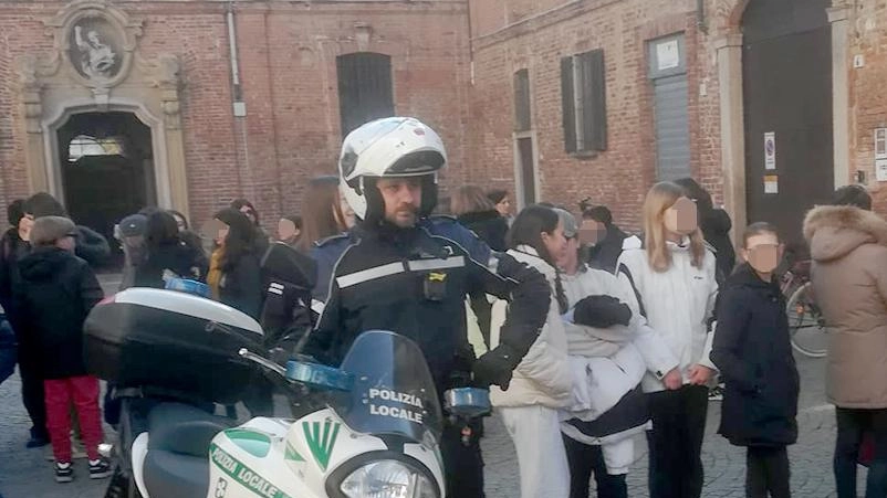 Prendono di mira il centro, ma erano“da strapazzo“. Nelle ultime notti polizia e carabinieri si sono trovati alle prese con... Prendono di mira il centro, ma erano“da strapazzo“. Nelle ultime notti polizia e carabinieri si sono trovati alle prese con...