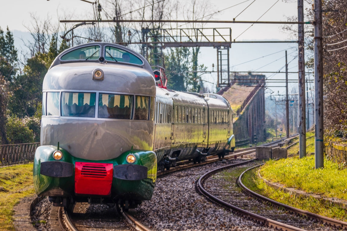 Il treno "Arlecchino" viaggerà sulla tratta Milano-Desenzano-Verona (Fondazione FS)
