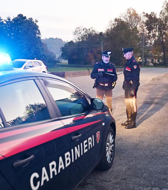 Il rapinatore delle Poste. Armato minaccia i dipendenti poi scappa con i soldi