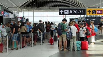 In vacanza sì ma con il prestito: la Lombardia è la regione più indebitata d’Italia