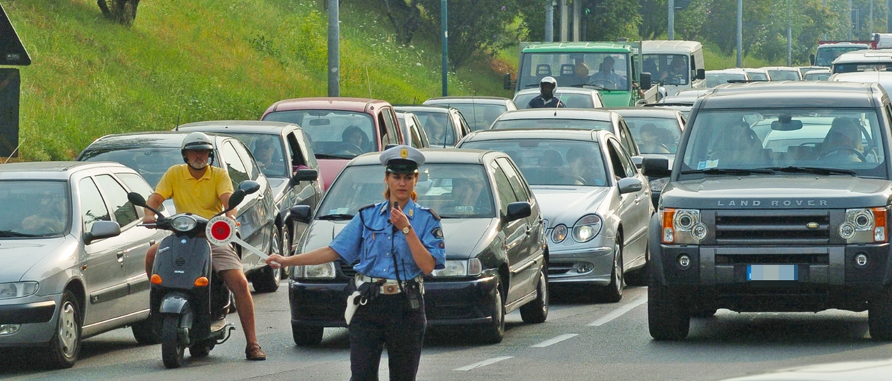 Bergamo, la rabbia dei negozianti danneggiati dal black-out: vogliamo essere risarciti