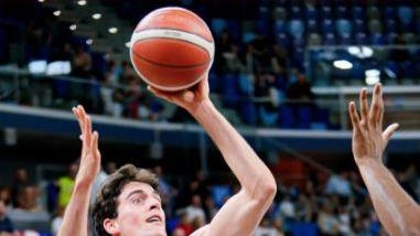 Urania Milano esce dai playoff con orgoglio. Coach Cardani elogia la squadra e il giovane talento Matteo Cavallero. Urania Milano esce dai playoff con orgoglio. Coach Cardani elogia la squadra e il giovane talento Matteo Cavallero.