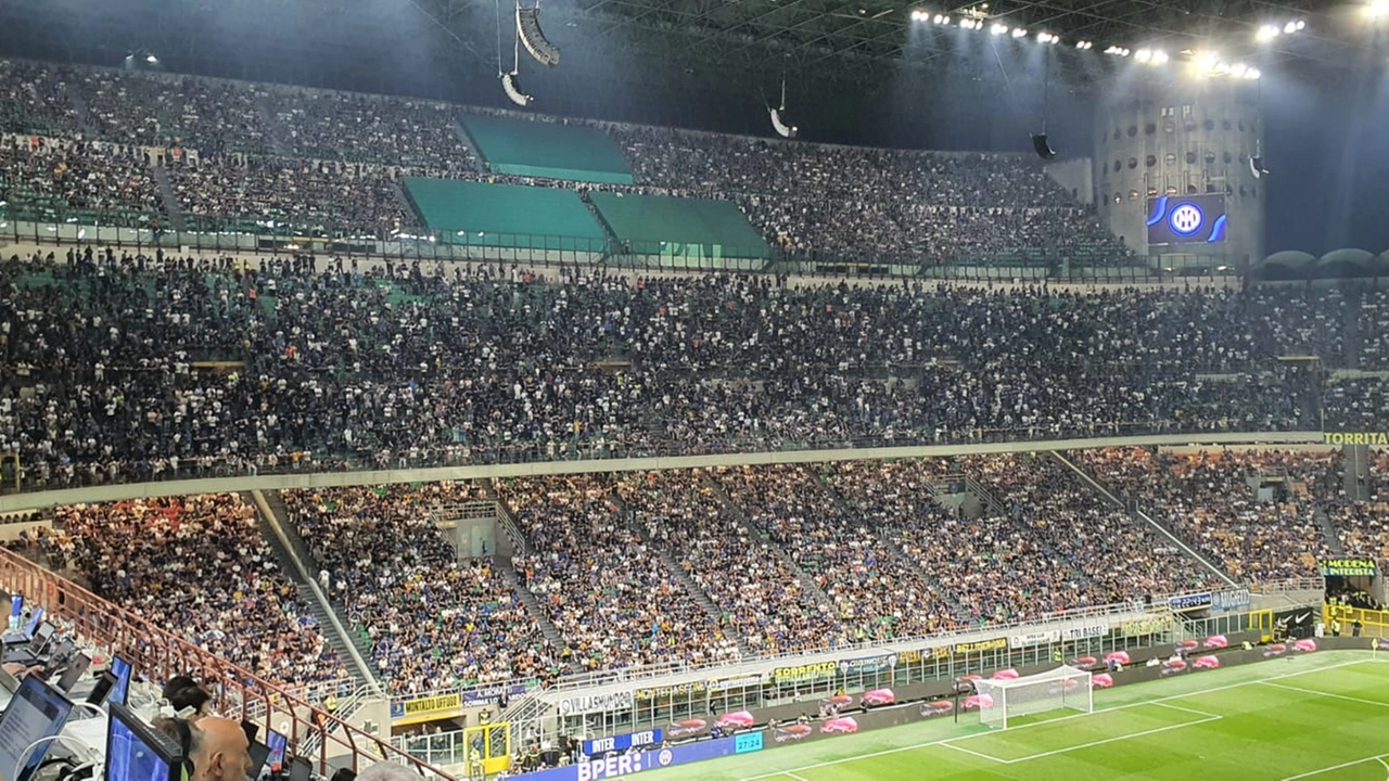 La Curva Nord di San Siro senza striscioni durante Inter-Torino La Curva Nord di San Siro senza striscioni durante Inter-Torino