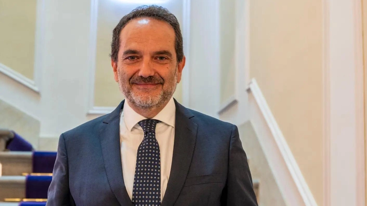 Matteo Marani è stato rieletto presidente della Lega Pro durante l'assemblea delle società, confermando anche i vicepresidenti e il Consiglio direttivo. L'obiettivo è consolidare un progetto ambizioso e innovativo per una Serie C unita e sostenibile, puntando sulla valorizzazione dei giovani talenti e sull'efficienza dei costi. La Lega Pro si distingue per le trasmissioni in diretta e si impegna a proseguire le riforme per un calcio italiano più forte. Matteo Marani è stato rieletto presidente della Lega Pro durante l'assemblea delle società, confermando anche i vicepresidenti e il Consiglio direttivo. L'obiettivo è consolidare un progetto ambizioso e innovativo per una Serie C unita e sostenibile, puntando sulla valorizzazione dei giovani talenti e sull'efficienza dei costi. La Lega Pro si distingue per le trasmissioni in diretta e si impegna a proseguire le riforme per un calcio italiano più forte.