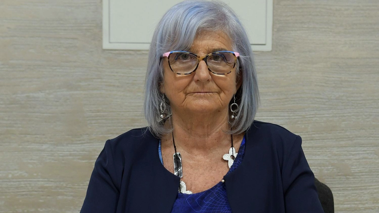 La sindaca di Vizzolo Luisa Salvatori (nella foto) a colloquio con i vertici dell’Asst Melegnano Martesana; sul tavolo la... La sindaca di Vizzolo Luisa Salvatori (nella foto) a colloquio con i vertici dell’Asst Melegnano Martesana; sul tavolo la...