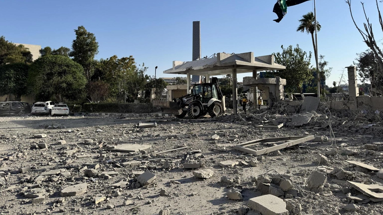 'Nel mirino la zona attorno all'aeroporto militare di Mazzeh'
