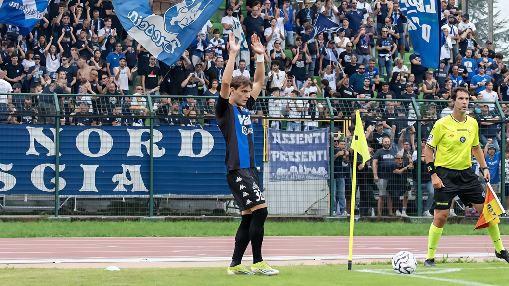Andrea Ghezzi in ballottaggio con il compagno Mastromonaco per indossare la maglia da titolare come quarto di sinistra (foto Peruzzetto)